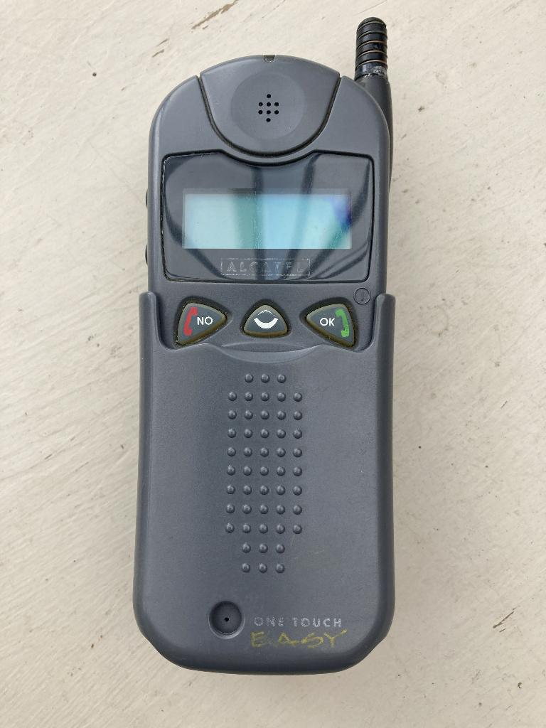 Téléphone portable rétro - Alcatel One Touch Easy de 1998, Collections, Rétro, Audio et Vidéo, Enlèvement ou Envoi