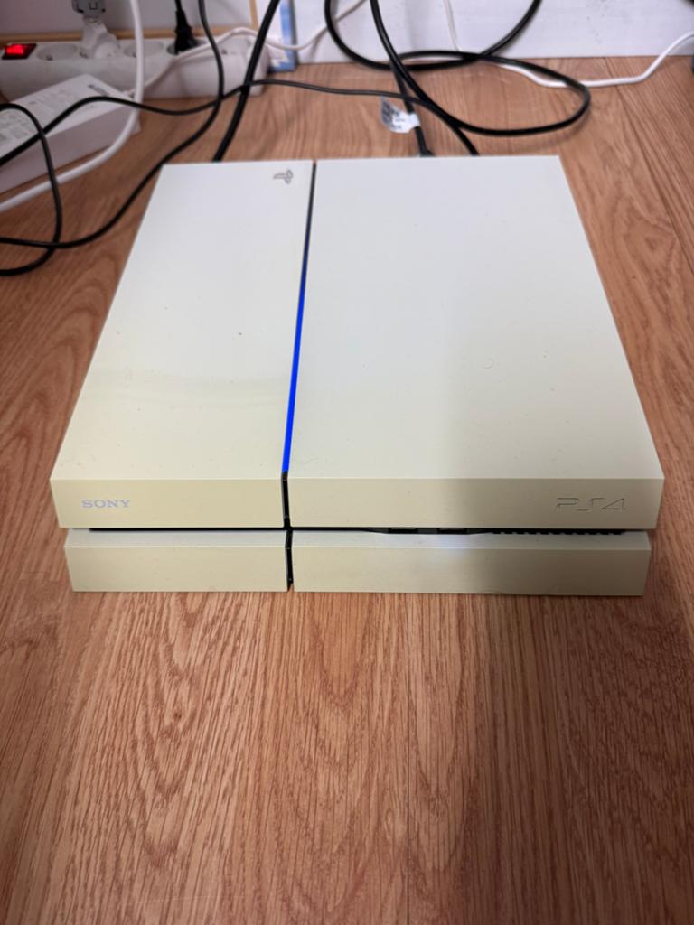 Playstation 4 White, Games en Spelcomputers, Spelcomputers | Sony PlayStation 4, Ophalen, Zo goed als nieuw, Met 1 controller
