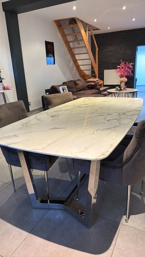 Table salle à manger, Maison & Meubles, Cinq personnes ou plus, Marbre, Comme neuf, 100 à 150 cm