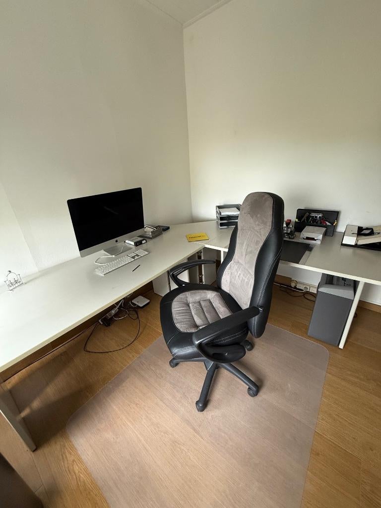Bureau met stoel, Huis en Inrichting, Bureaus, Ophalen, Gebruikt, Hoekbureau, 200 cm