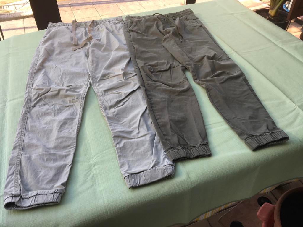 Pantalon PULL & BEAR. (taille S et XS), Vêtements | Hommes, Enlèvement, Comme neuf