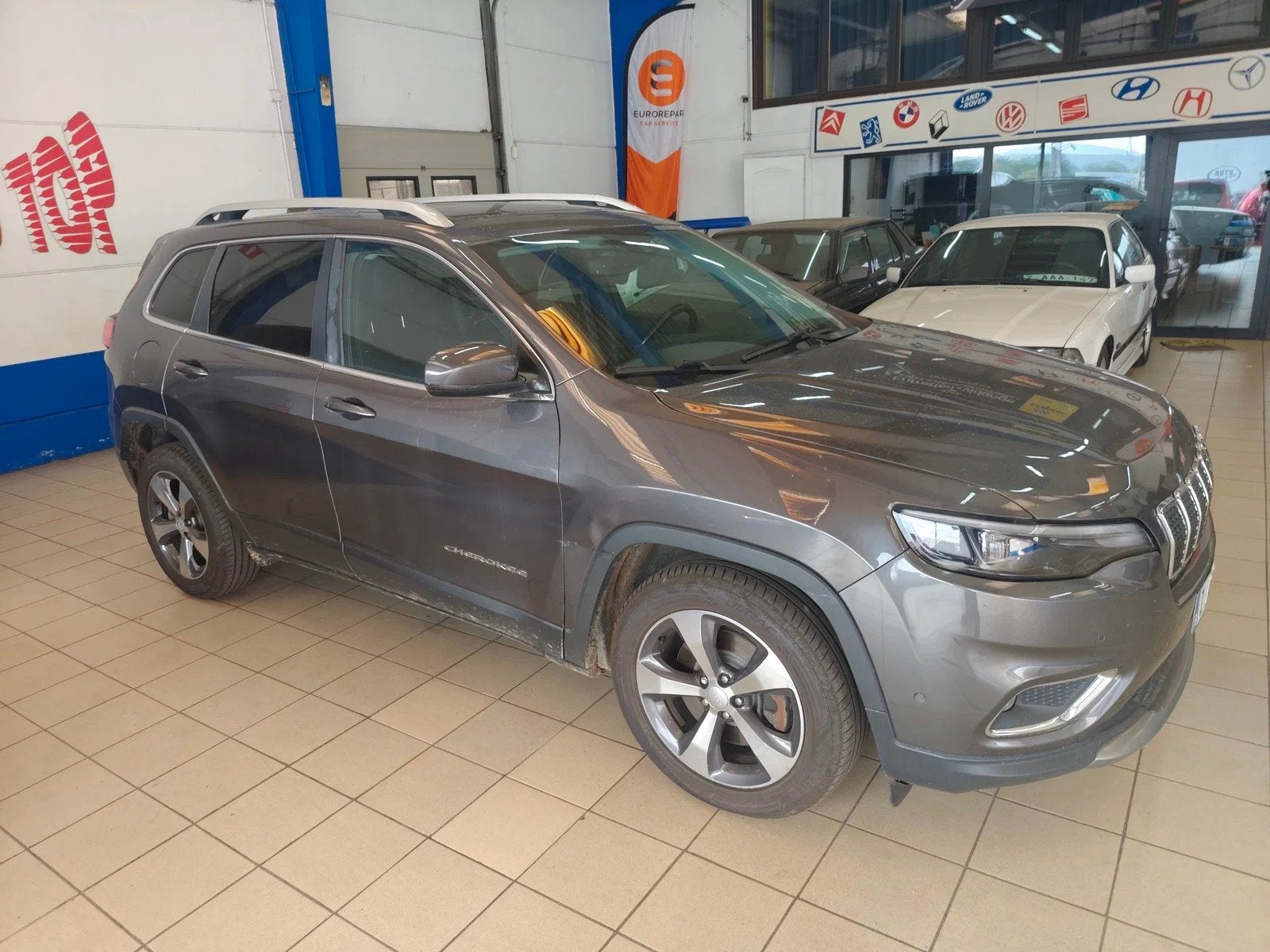 Jeep Cherokee Limited (automatique), Autos, Cuir, Achat, Euro 6, Entreprise