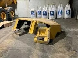 Caterpillar Motorkap Caterpillar 730 Dumper, Utilisé