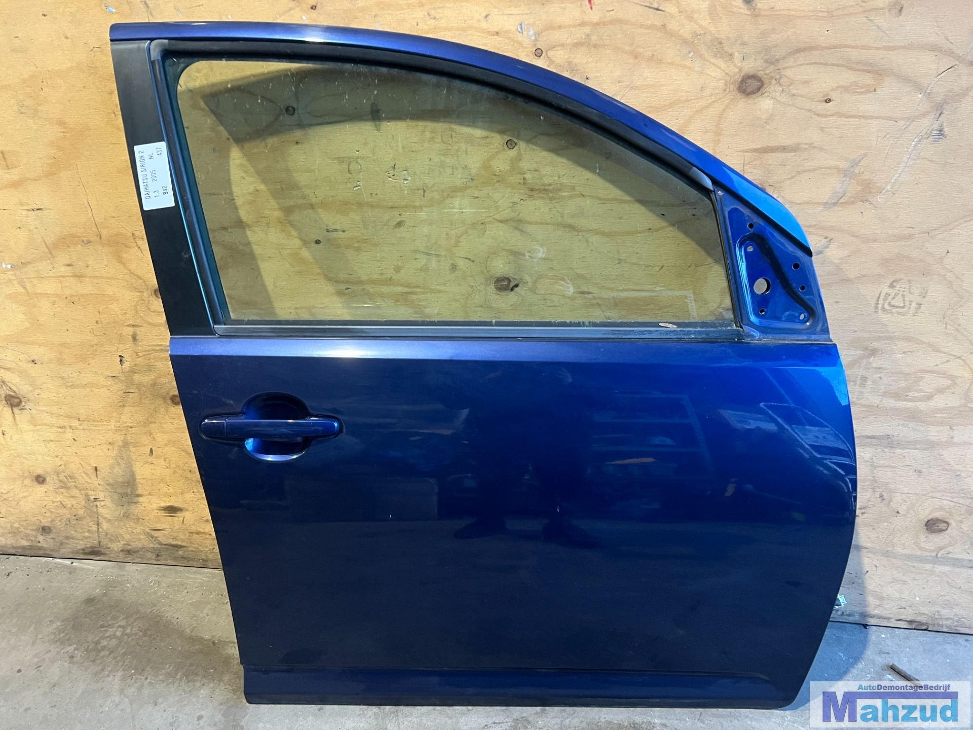 DAIHATSU SIRION 2 Bleu B42 porte avant droite 2005-2012, Ikeda-shi 1-1
563-8651  Osaka, Daihatsu, Info@daihatsu.co.jp, Utilisé