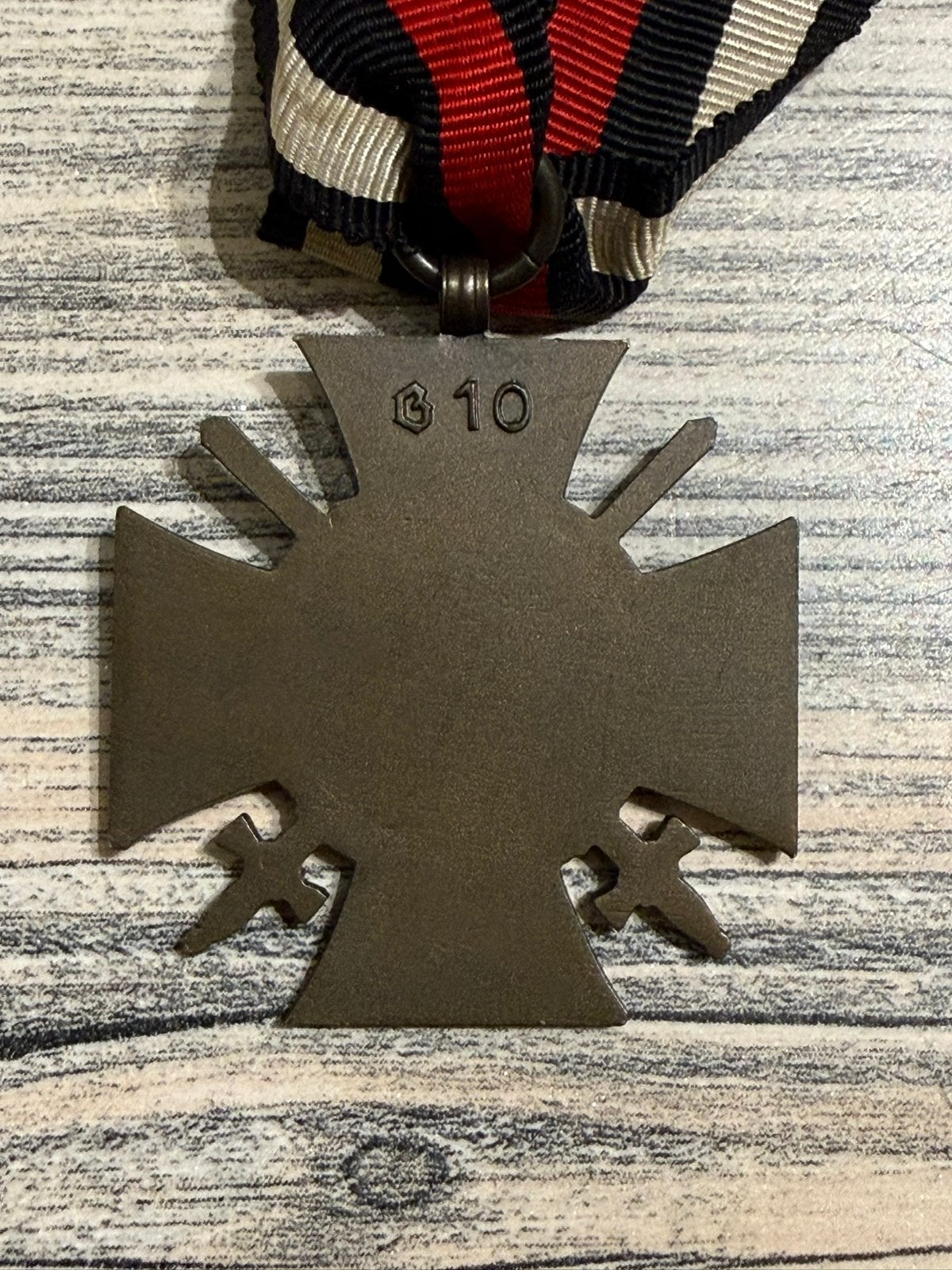Médaille allemande de la Croix de Hindesburg WW2, Collections, Enlèvement ou Envoi, Armée de terre, Ruban, Médaille ou Ailes