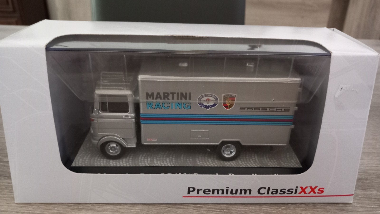 Premium ClassiXXs Mercedes benz LP 608 Martini Racing, Enlèvement, Comme neuf, Bus ou Camion
