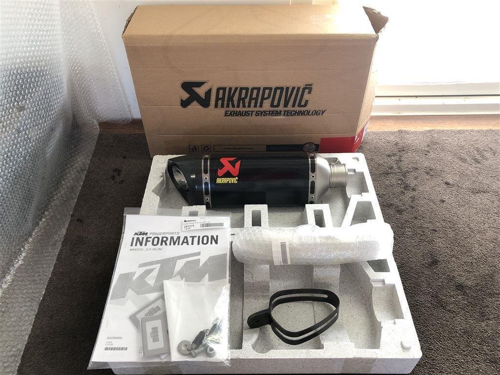 Akrapovic uitlaat KTM 125 390 Duke RC125 RC390 2017-2020, Motoren, Verzenden, Nieuw