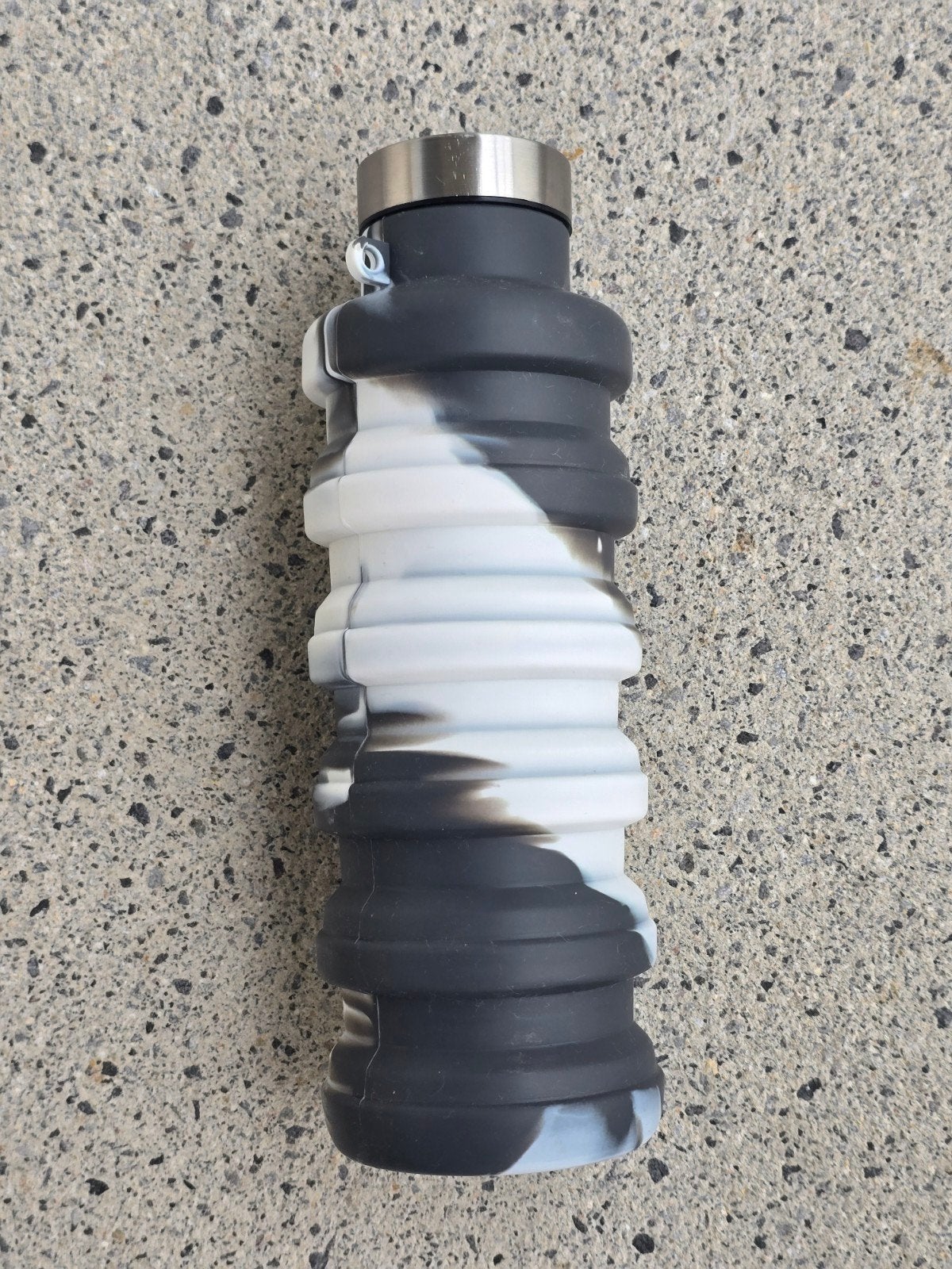 Bouteille d'eau pliable en silicone — gris et blanc, Enlèvement ou Envoi