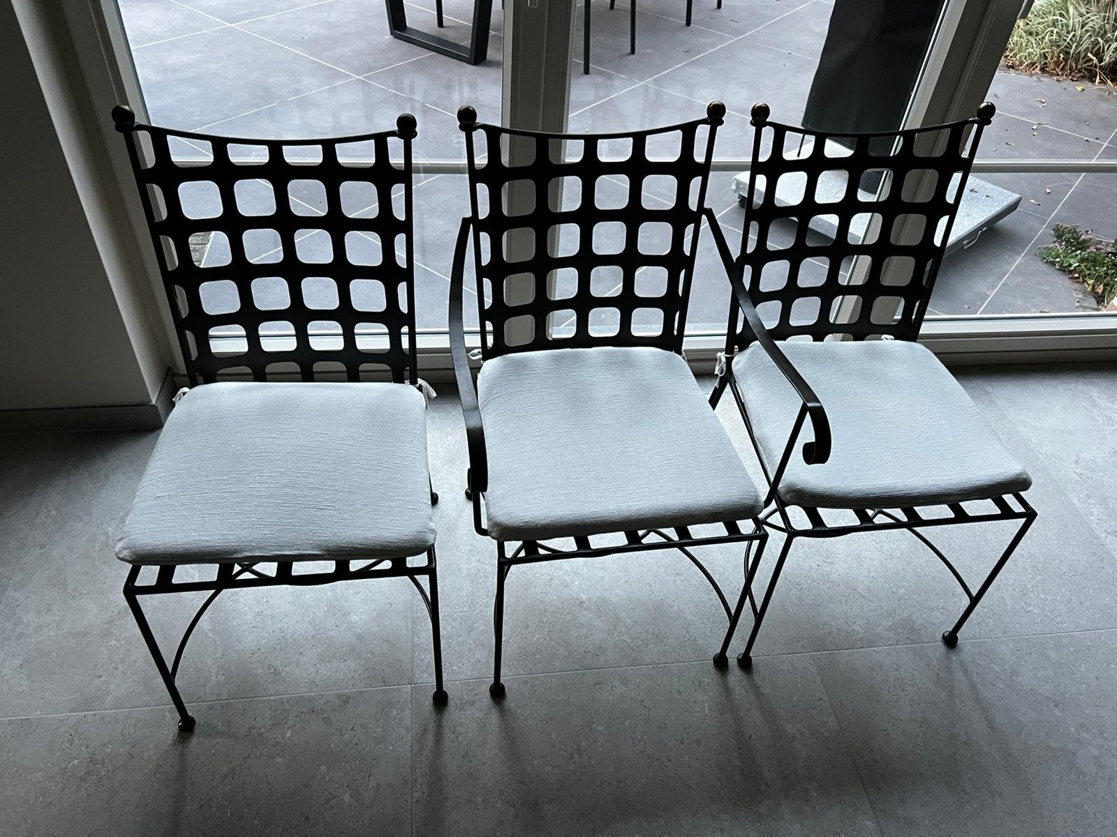 Chaises en fer forgé, Enlèvement, Comme neuf