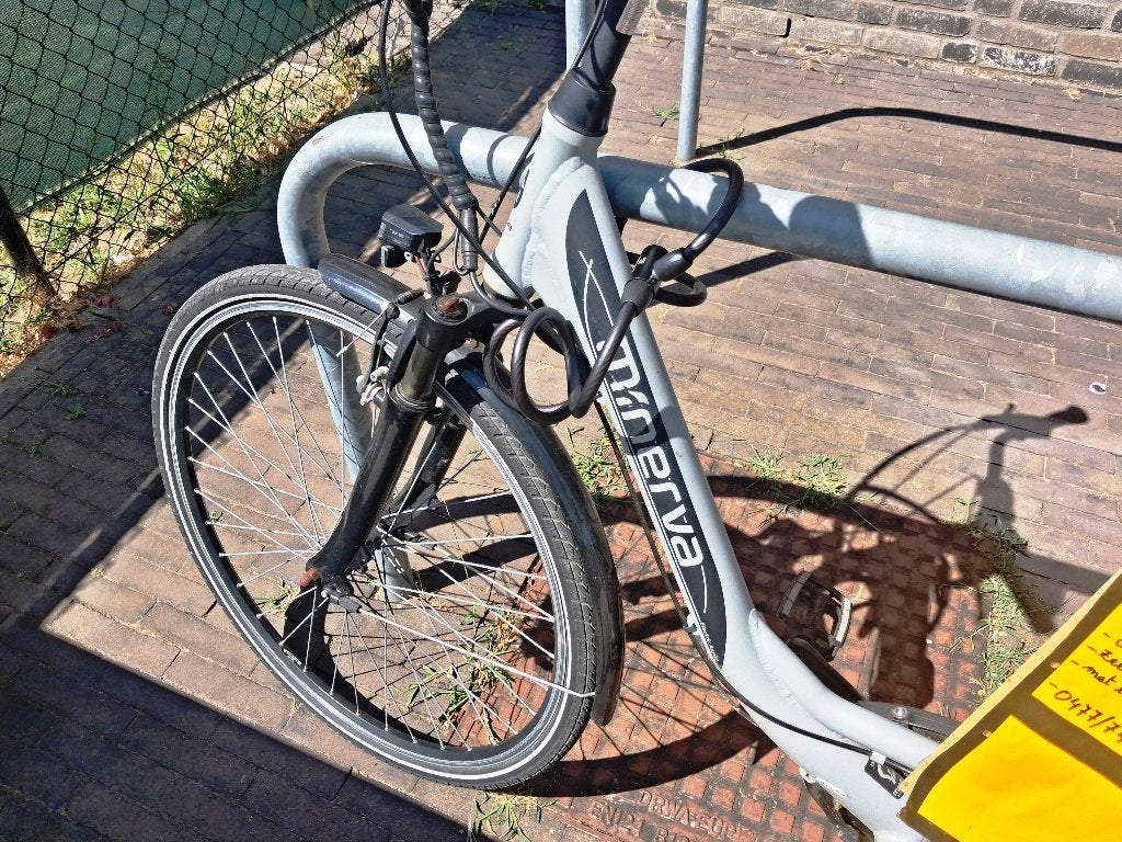 Vélo électrique MINERVA 2022 pour femmes, Autres marques, Vitesses, Frein sur jante, Comme neuf