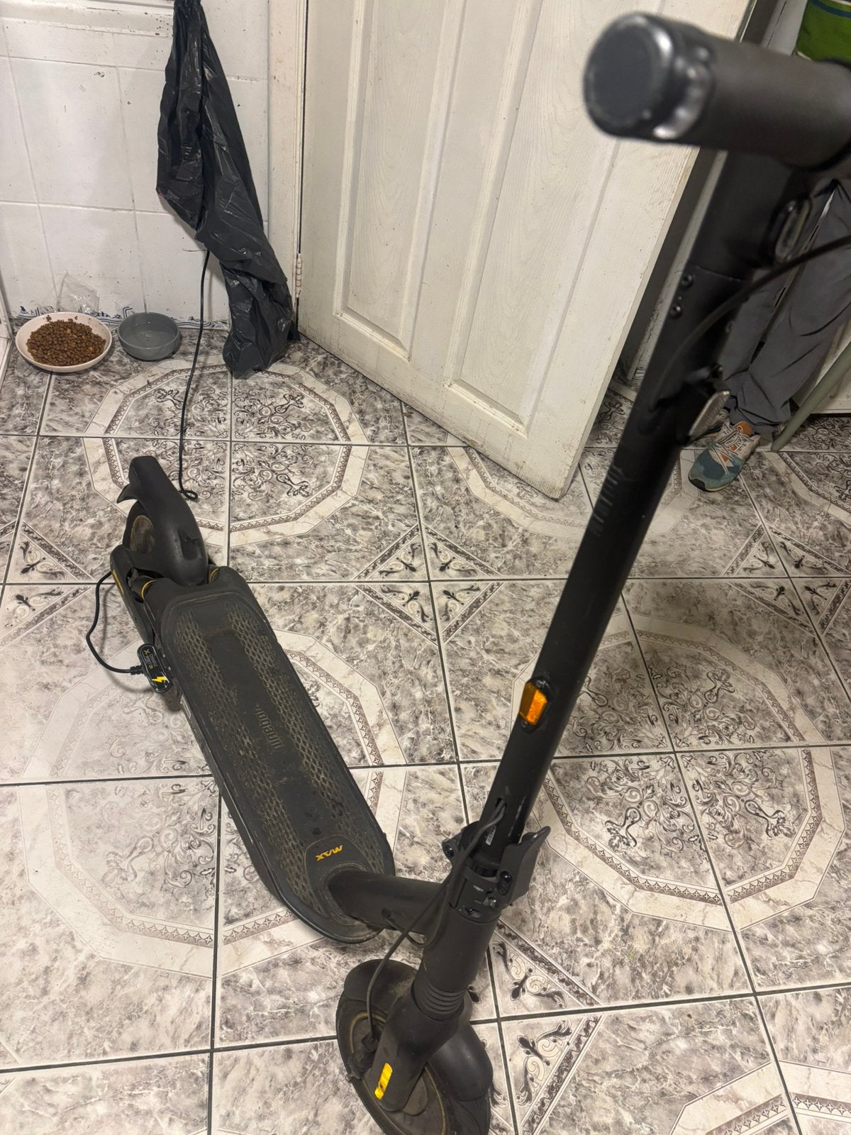Ninbot max g2 zo goed als nieuw 370€, Fietsen en Brommers, Ophalen of Verzenden, Zo goed als nieuw