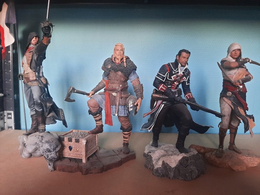 Assassin's Creed figuren, Verzamelen, Beelden en Beeldjes, Ophalen, Zo goed als nieuw