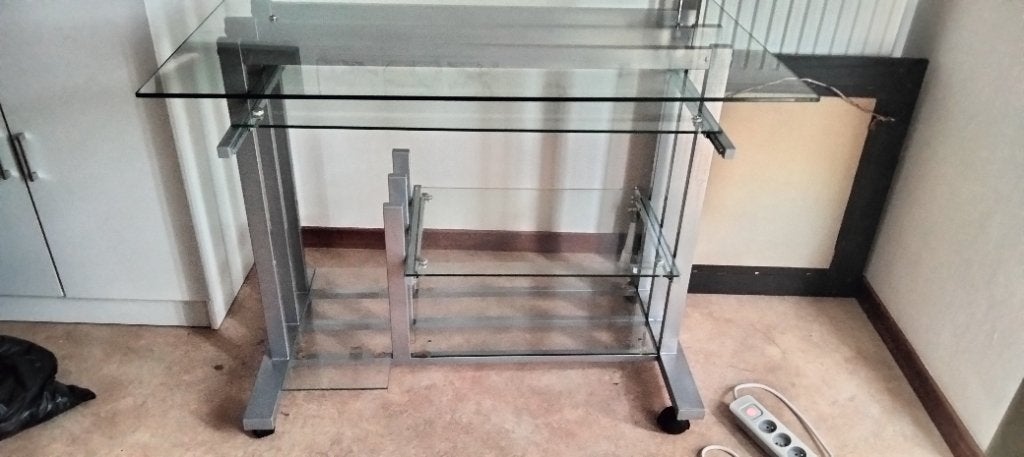 Bureau in glas, Huis en Inrichting, Bureaus, Ophalen, Gebruikt, Met wielen, Computerbureau