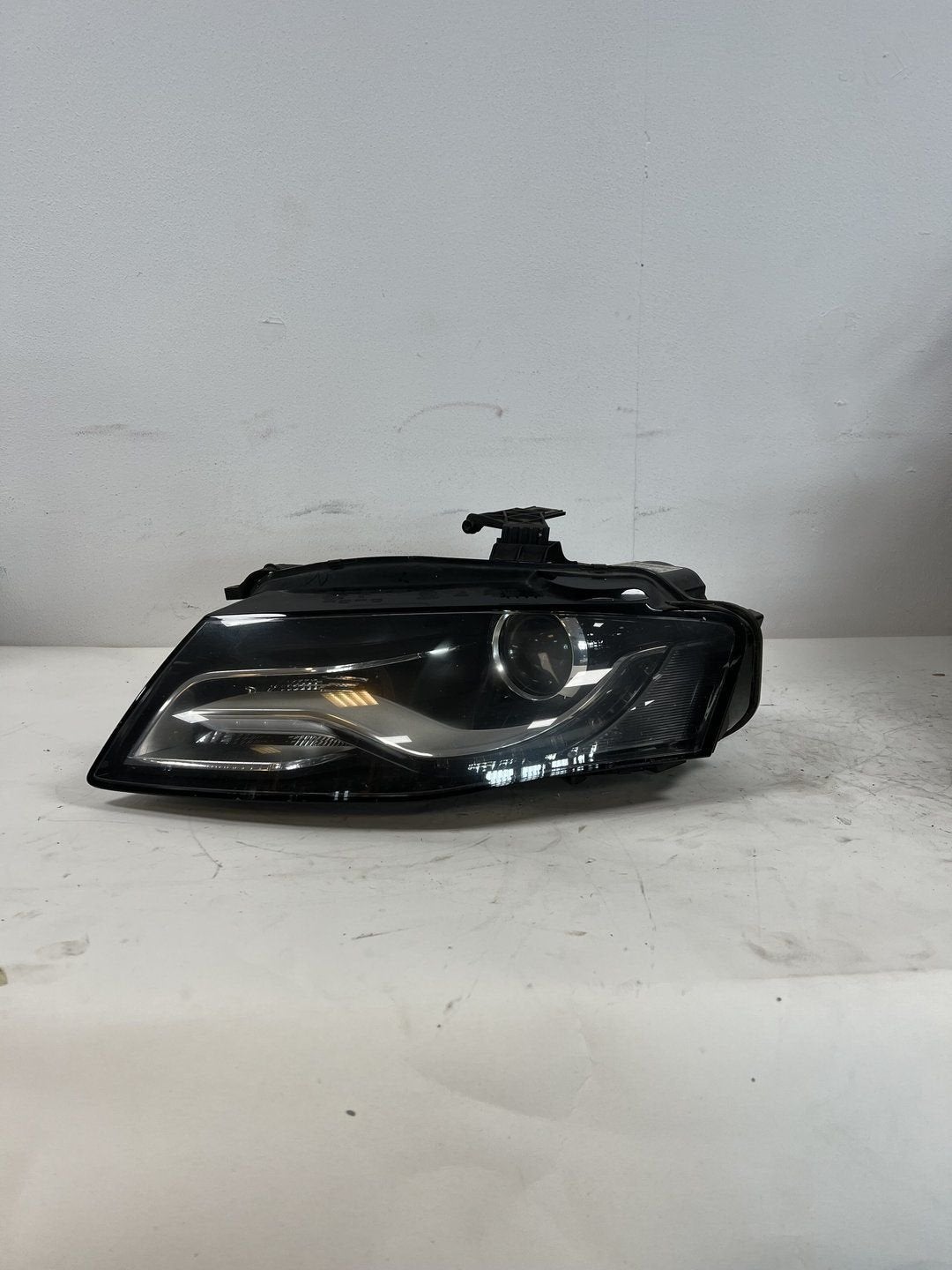 Audi A4 B8 8K koplamp xenon links  8K0941003P, Gebruikt, -, -, -