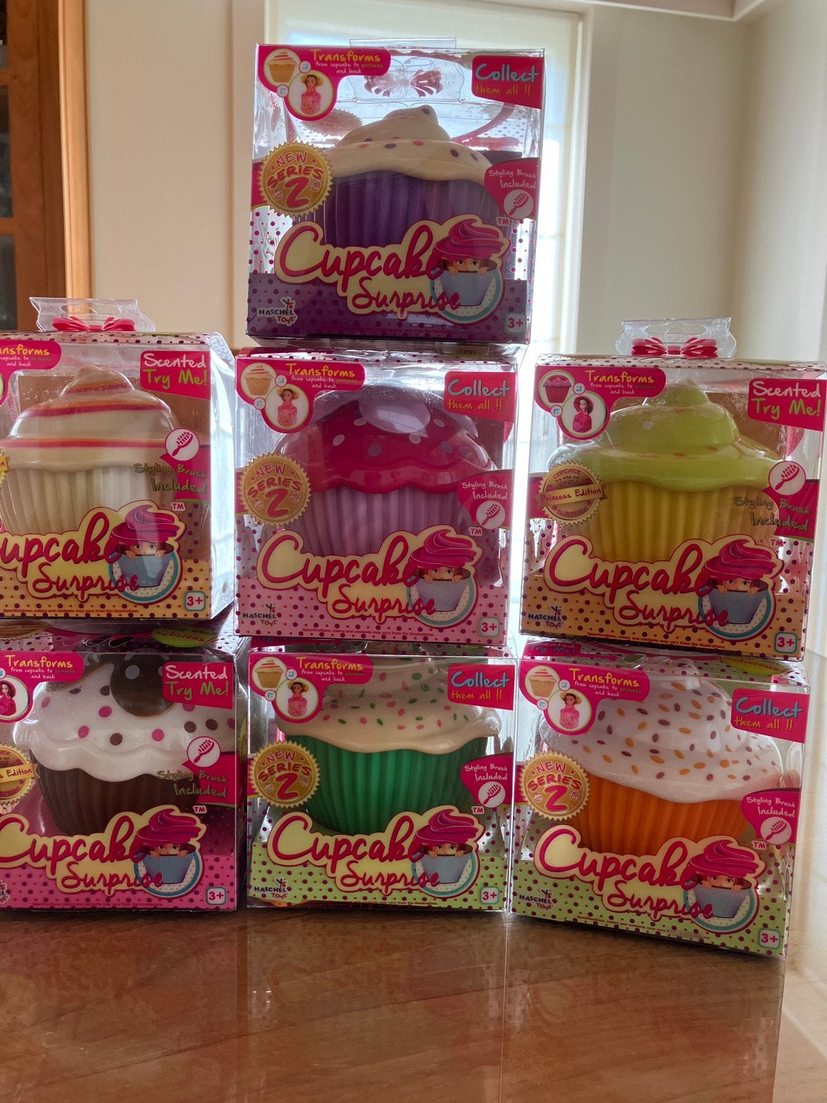 Cupcake surprise, Enfants & Bébés, Jouets | Poupées, Comme neuf, Enlèvement