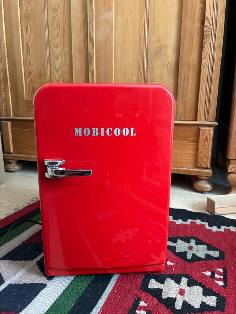 Mobicool minikoelkast, Elektronische apparatuur, Ophalen, Zo goed als nieuw