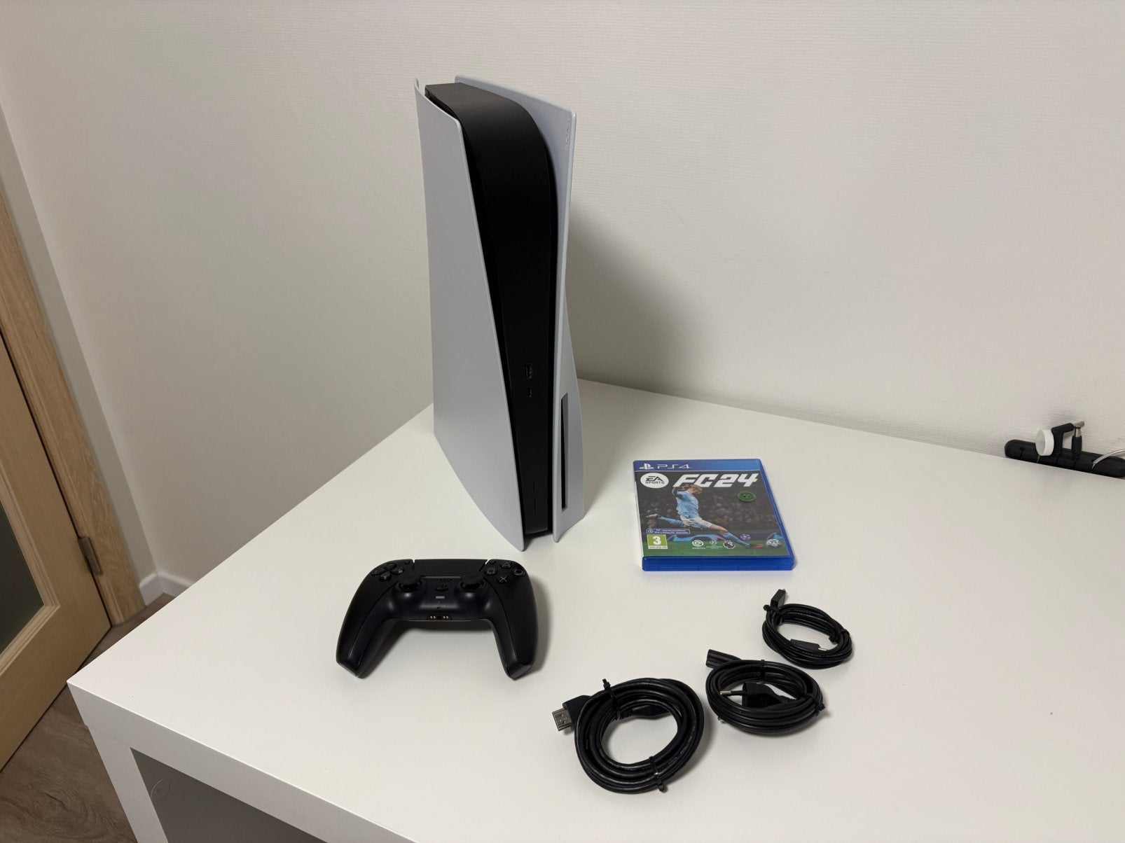 PS5 Disc + 1 Controller + 1 Game, Games en Spelcomputers, Spelcomputers | Sony PlayStation 5, Zo goed als nieuw, Playstation 5