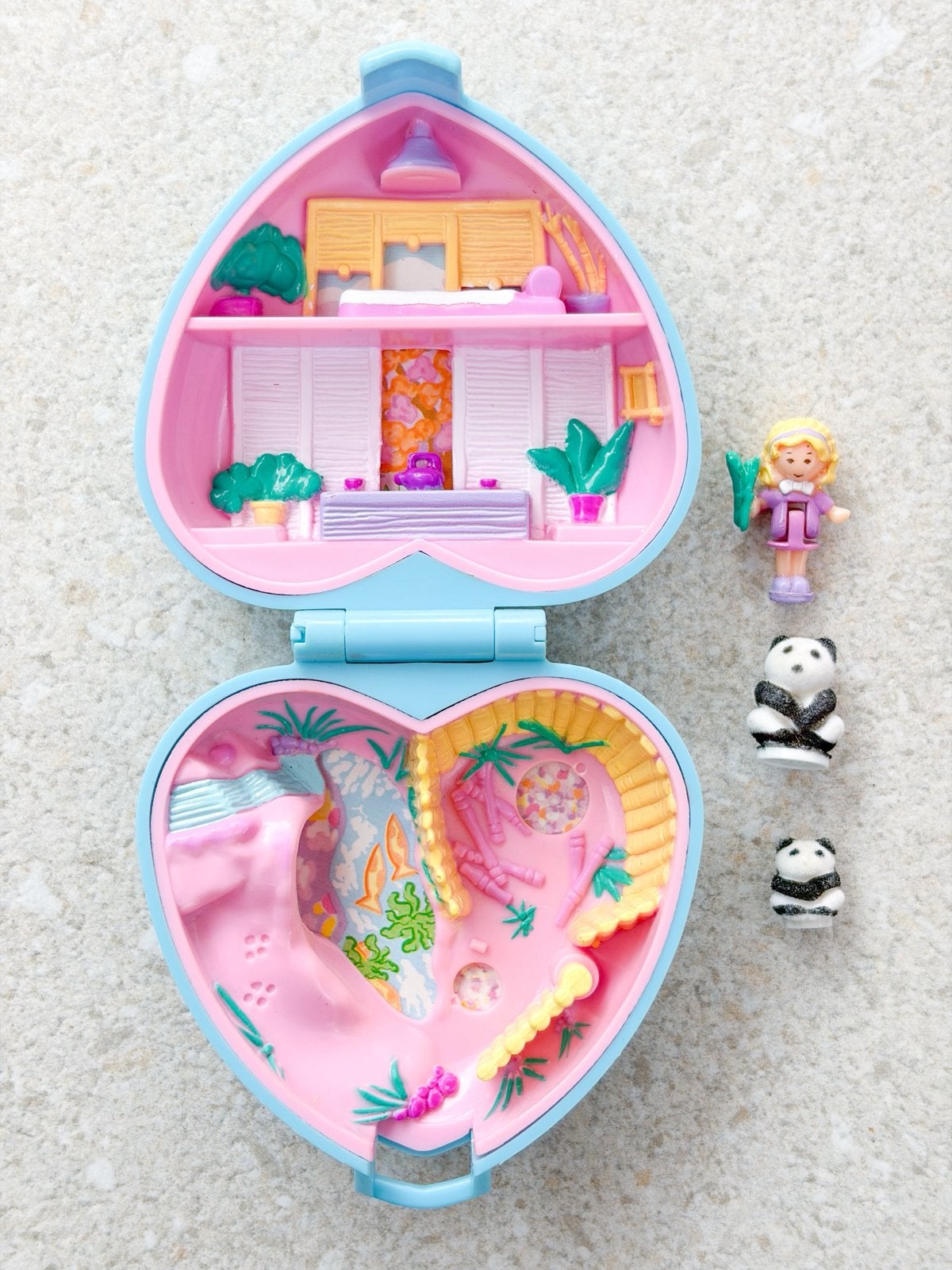 Polly Pocket Pretty Panda’s 1993 - compleet - zeldzaam, Verzamelen, Poppetjes en Figuurtjes, Verzenden, Gebruikt
