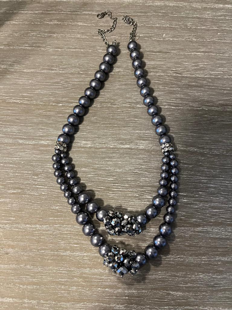 Bijou fantastique, Bijoux, Sacs & Beauté, Colliers, Pierre ou Minéral, Gris, Enlèvement ou Envoi, Comme neuf