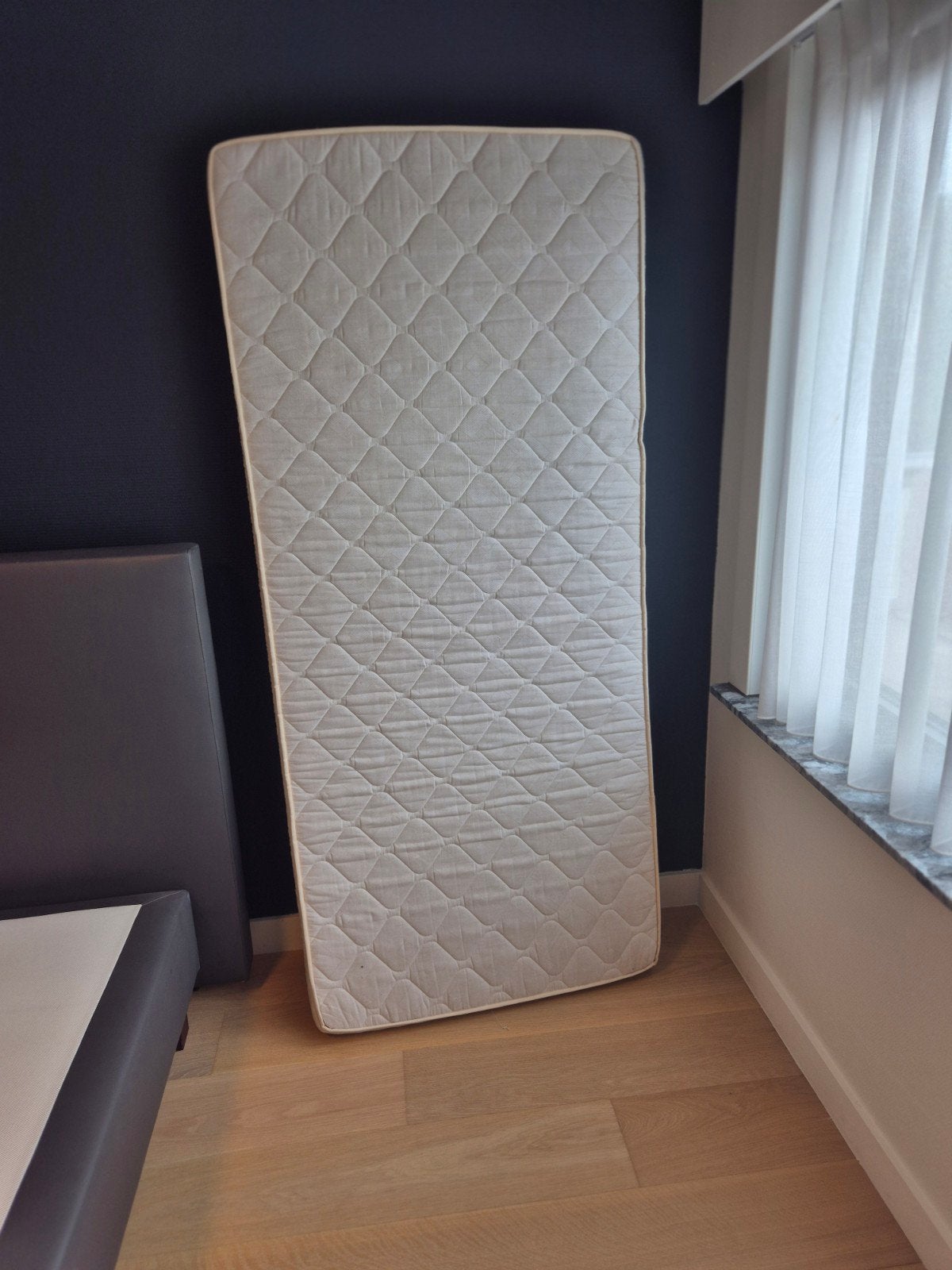 1 persoon bed, Brun, Enlèvement, Modern, Une personne