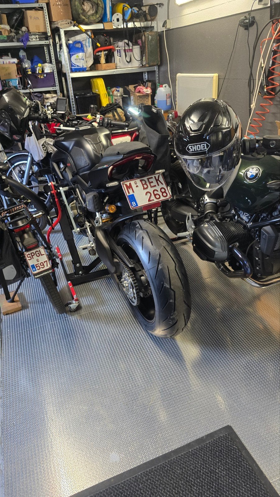 Streetfighter V4S '21 Dark Stealt Perfect + 5K opties, Motoren, Motoren | Ducati, Particulier, Meer dan 35 kW, Handvatverwarming