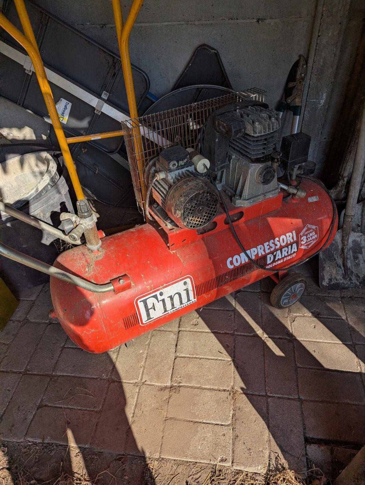Fini - compressor, Ophalen
