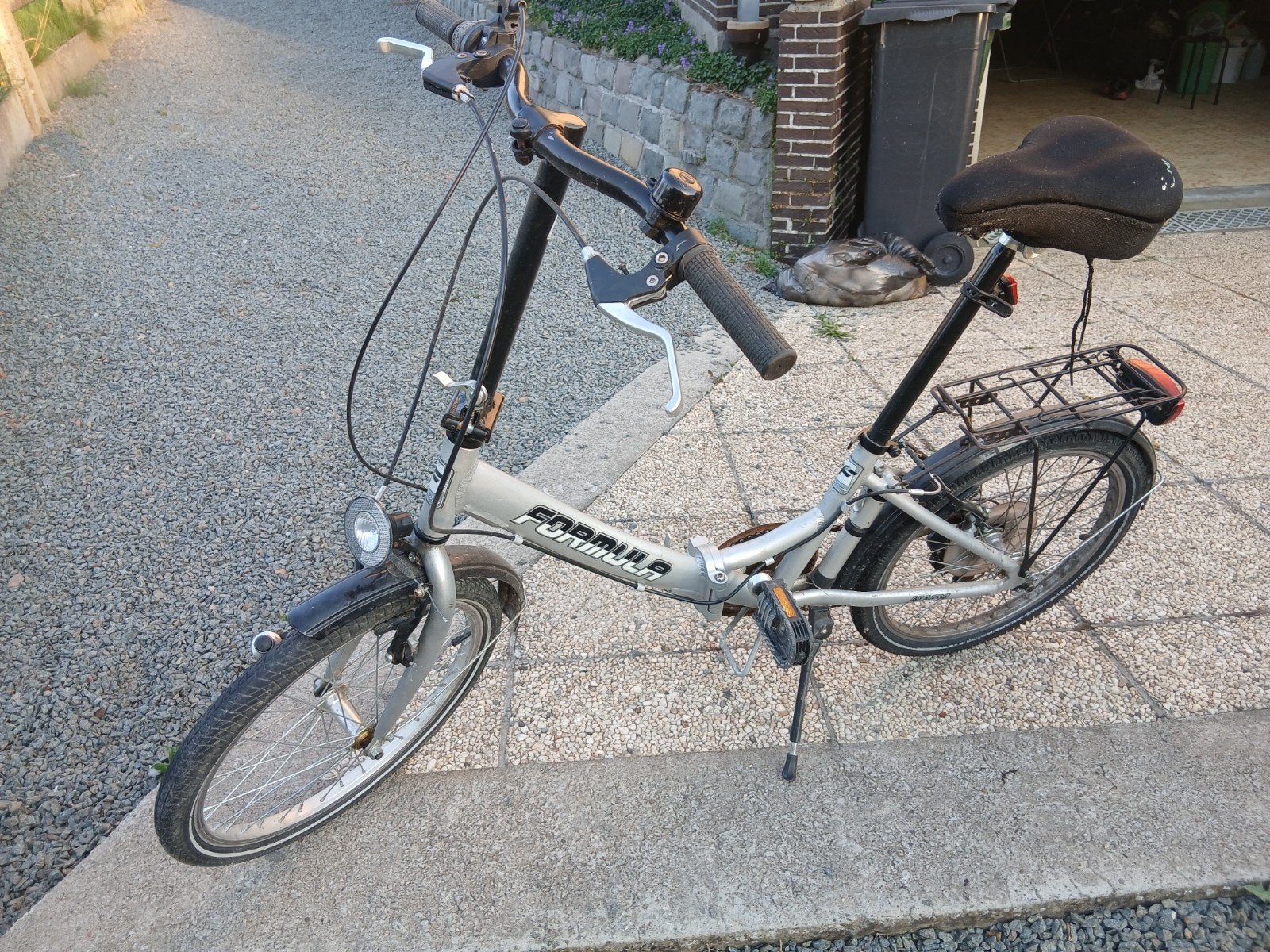 Vélos pliants, Enlèvement
