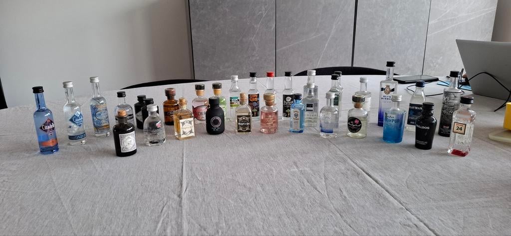 Lot 33 miniatures de Gin remplies, Enlèvement