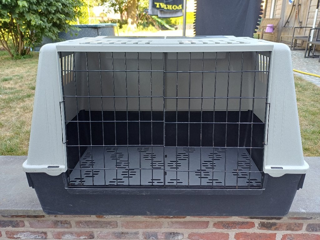 Autokennel plastic large, Dieren en Toebehoren, Hondenhokken, Ophalen, Hondenkennel, Gebruikt, 65 tot 100 cm