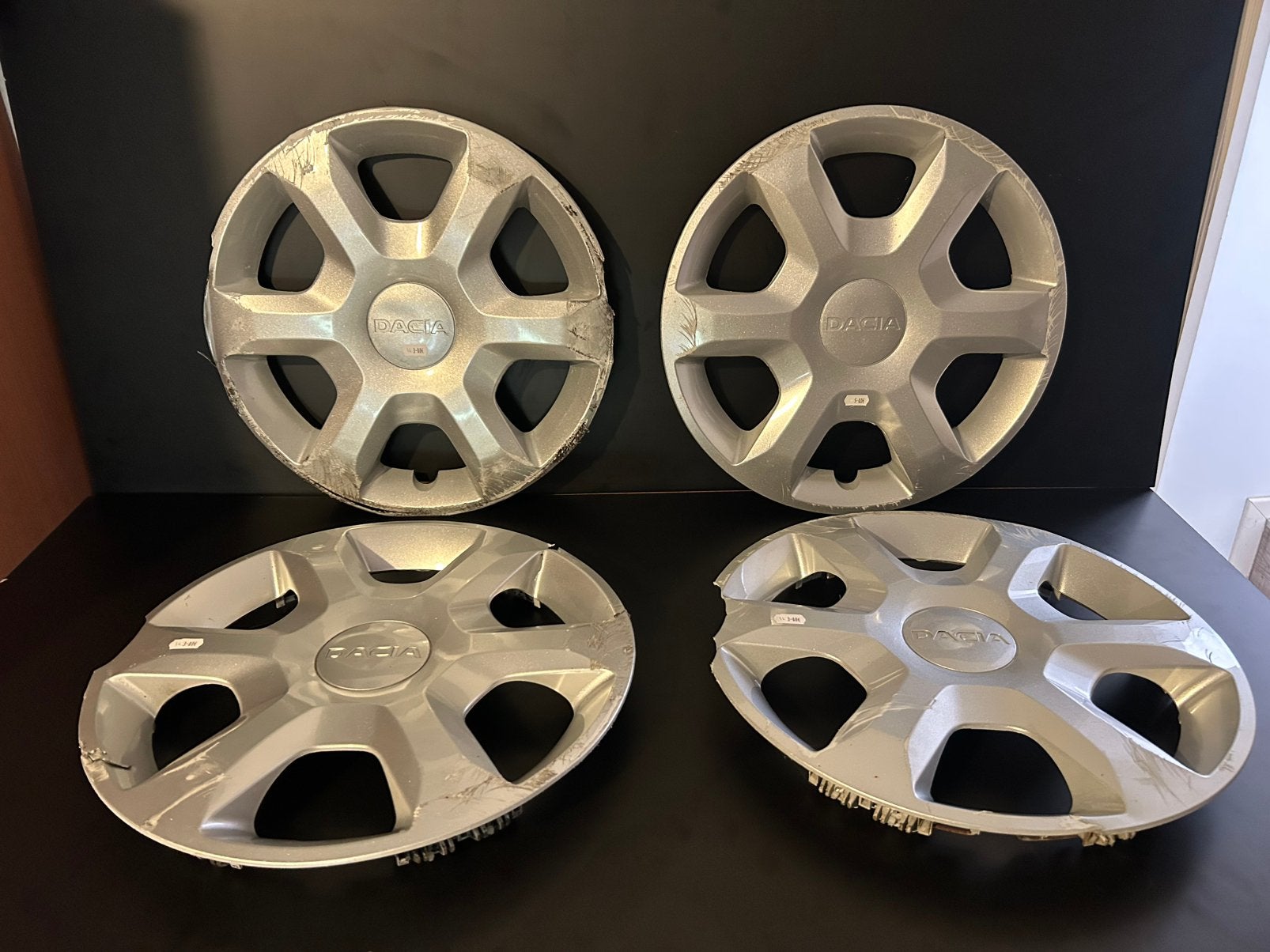 4 originele Dacia Dokker Sandero 15" wieldoppen, Ophalen of Verzenden, Gebruikt