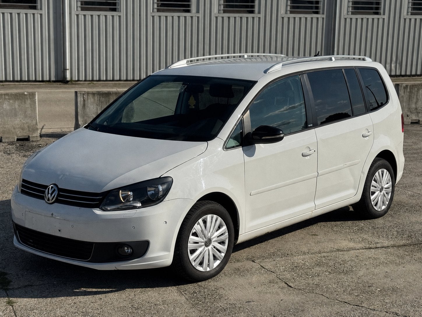 ✅VOLKSWAGEN TOURAN FULL OPTION CONTRÔLÉE POUR VENTE✅, Autos, Achat, Euro 6, Boîte manuelle, Autre carrosserie