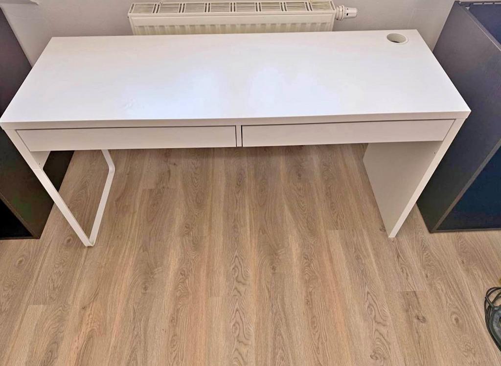 Bureau coiffeuse ikea MICKE avec miroir, Enlèvement, Comme neuf