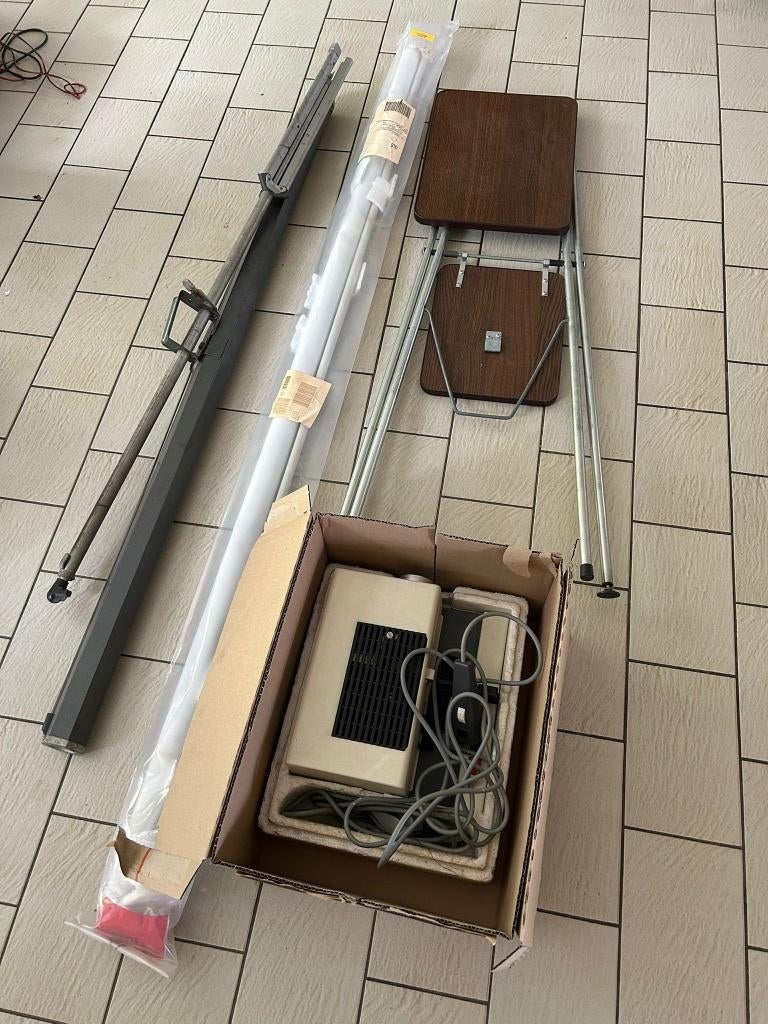 Diaprojector en toebehoren, TV, Hi-fi & Vidéo, Projecteurs dias, Enlèvement