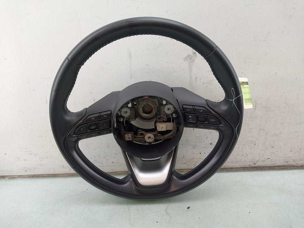 VOLANT DIRECTION Toyota Yaris IV (P21 / PA1 / PH1), Kundenbetreuung@toyota.de, Toyota, Utilisé, Toyota-Allee 2
50858  Köln, DE