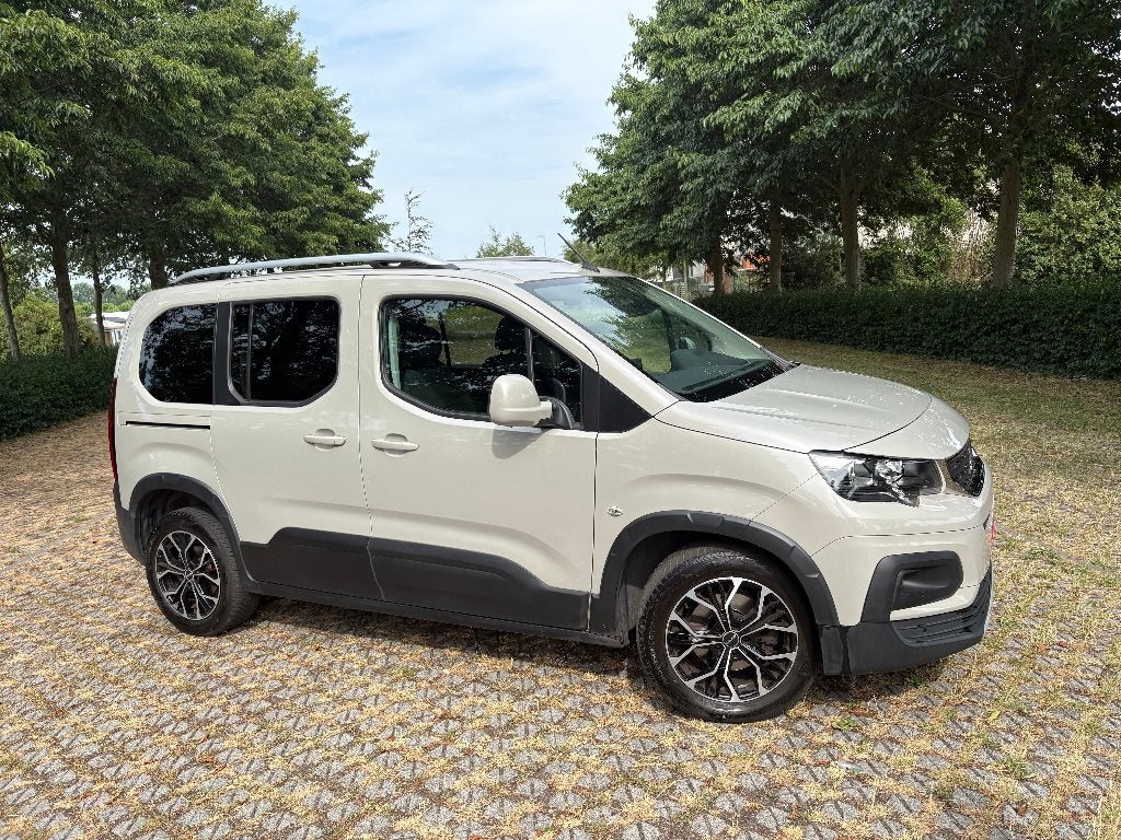 Peugeot Rifter standard allure 1.2 Pure - benzine, Autos, Peugeot, Achat, Euro 6, Boîte manuelle, Autres couleurs