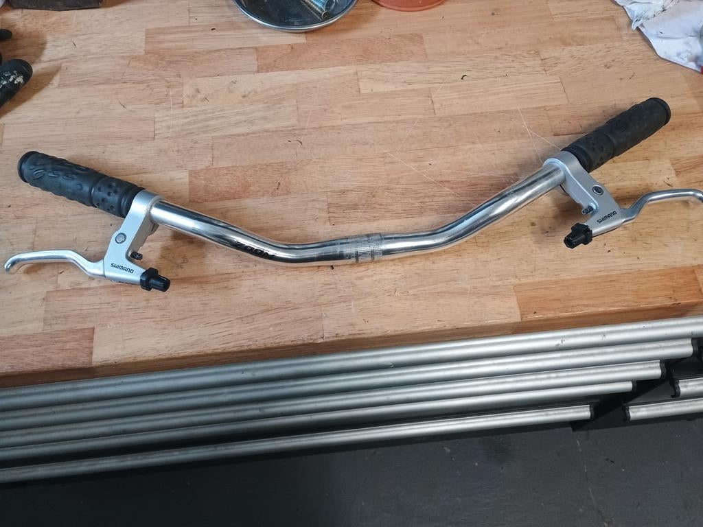 Zoom stuur met Shimano remgrepen en zwarte handvaten, Fietsen en Brommers, Ophalen, Stuur