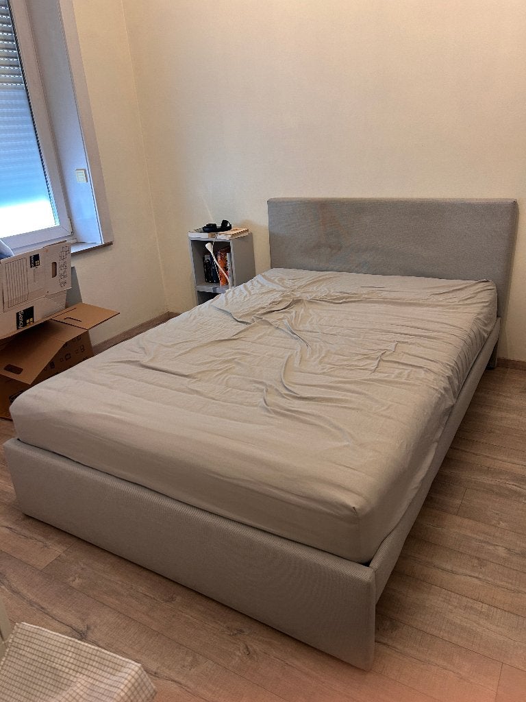 Lit + matelas IKEA (140 x 200 cm), Huis en Inrichting, Slaapkamer | Bedden, Ophalen, Gebruikt, 140 cm, Twijfelaar