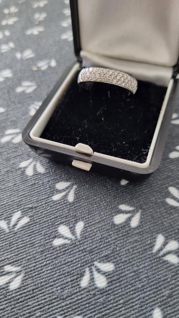 goudenring 18 kt met diamanten, Handtassen en Accessoires, Ringen, Ophalen, Gebruikt, Wit, Met edelsteen