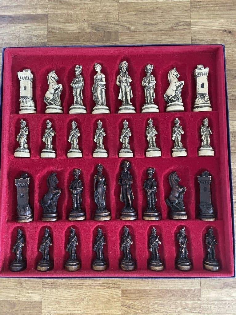 Jeu d'échecs de collection en os d'animaux, 1 ou 2 joueurs, Enlèvement, Comme neuf, Autre