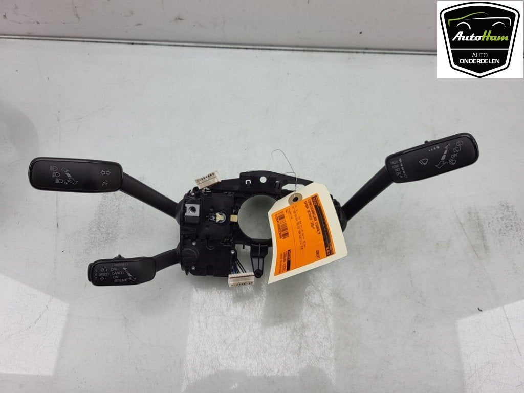 COMBISCHAKELAAR STUUR Skoda Octavia Combi (1Z5), Gebruikt, Info@skoda-auto.de, Skoda, Max-Planck-Straße  3-5
64331  Weiterstadt, DE