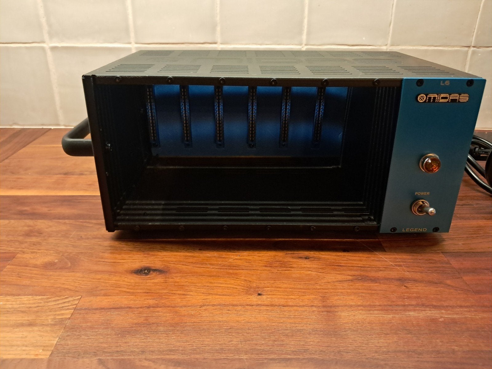 Midas L6 500 series rack, Musique & Instruments, Enlèvement