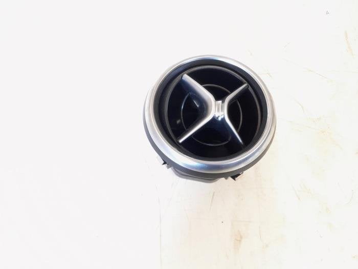 Grille aération tableau de bord d'un Mercedes A-Klasse, 3 mois de garantie, Utilisé, -, -