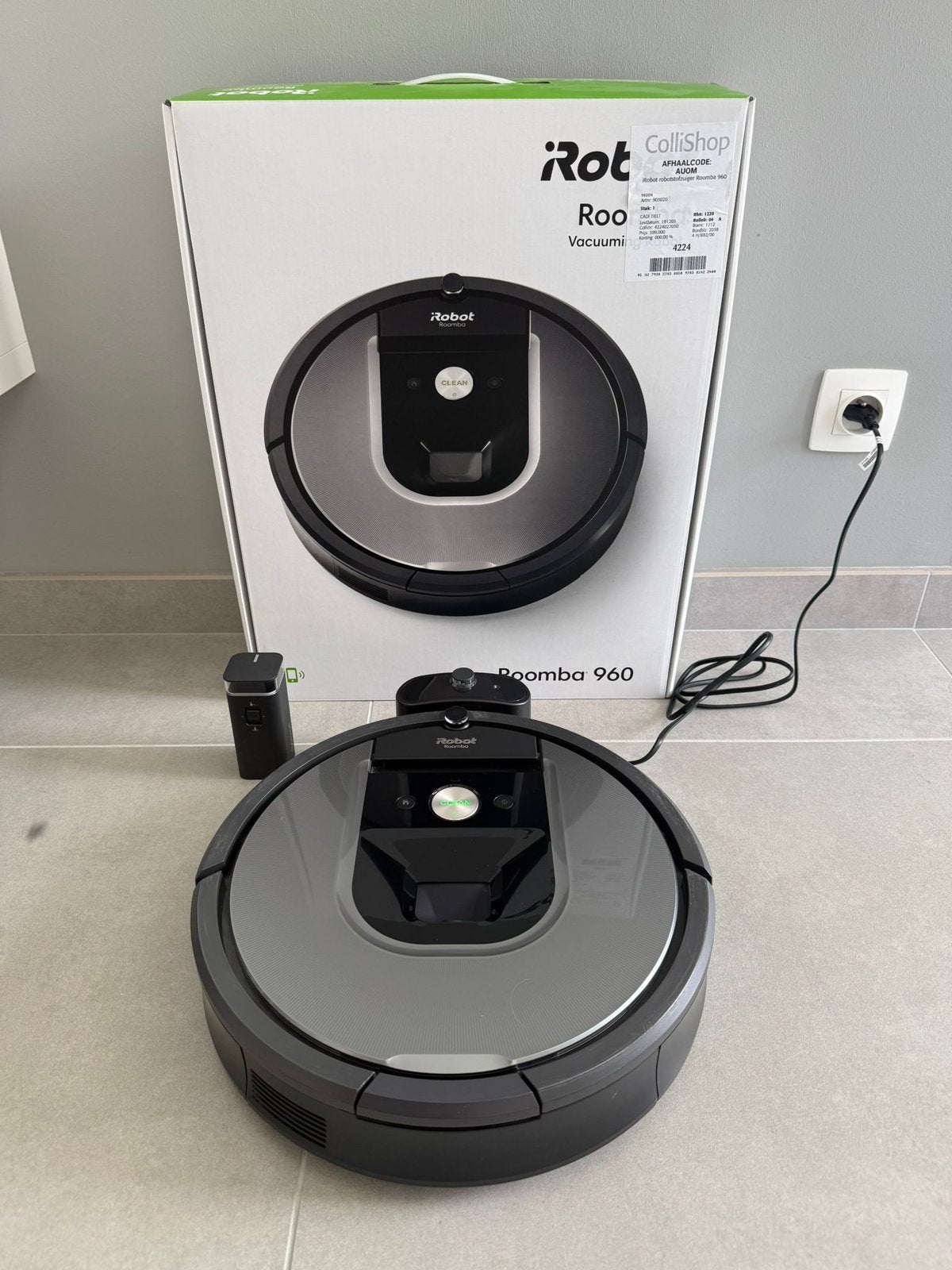 iRobot Roomba 960, Elektronische apparatuur, Stofzuigers, Ophalen, IRobot, Oplaadstation, Zo goed als nieuw