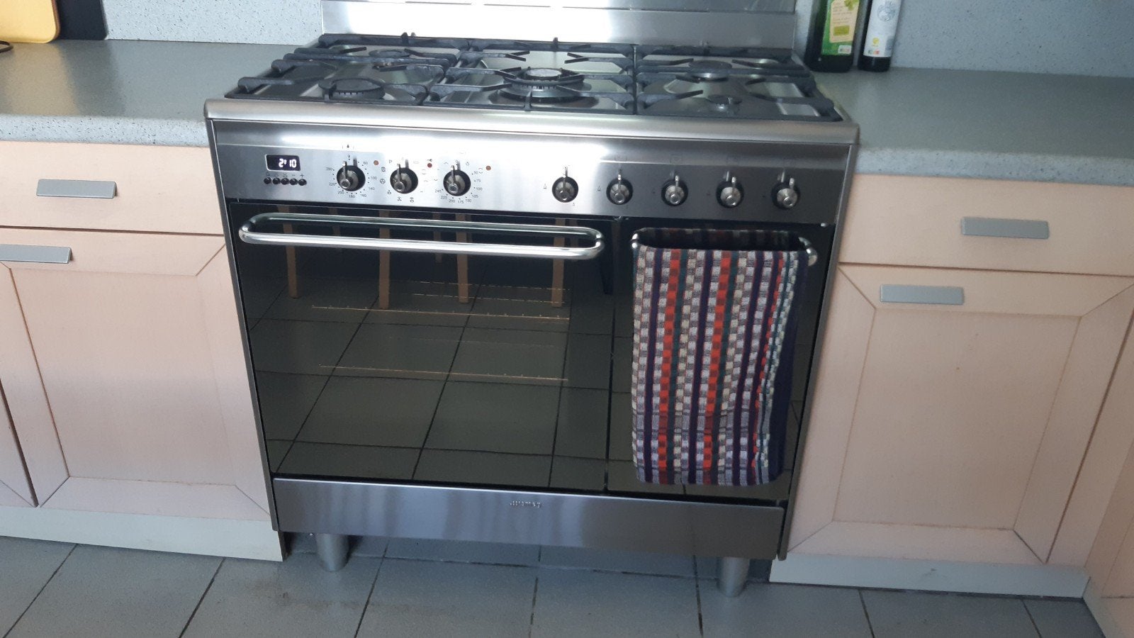 Gasfornuis SMEG 5 pits met dubbele oven, Elektronische apparatuur, Ophalen, Smeg, Oven, Zo goed als nieuw