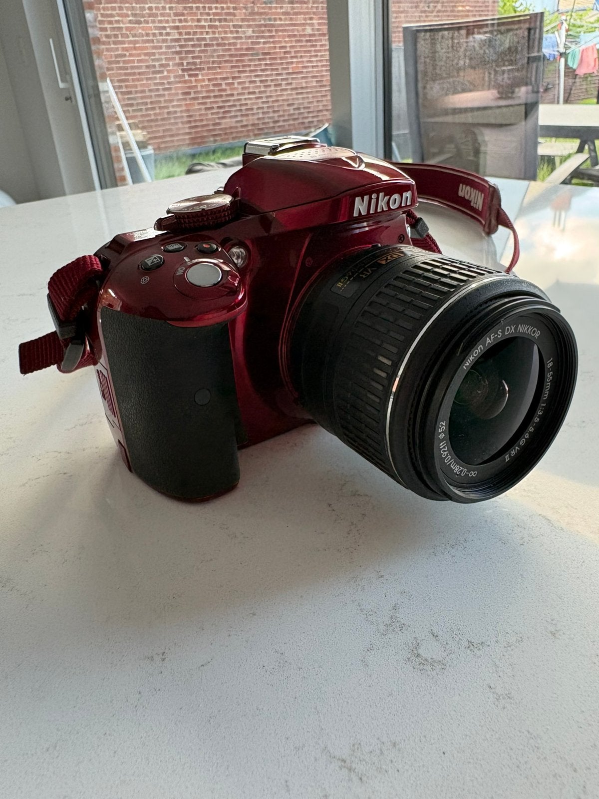Nikon D5300 - Red Edition, Audio, Tv en Foto, Fotocamera's Digitaal, Ophalen, Zo goed als nieuw, WiFi, Nikon