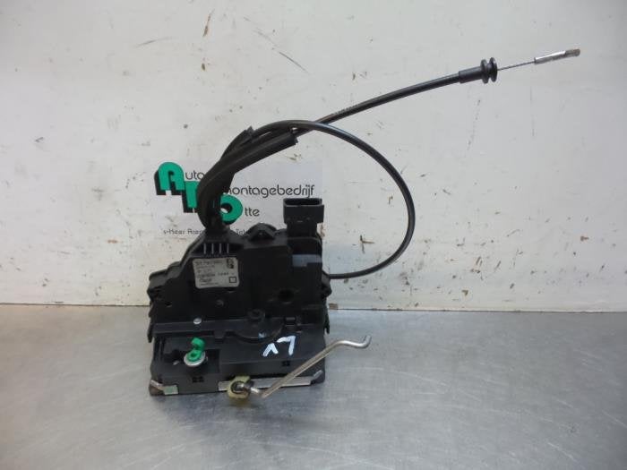 Serrure portière mécanique 2portes gauche d'un Fiat Punto, -, Utilisé, Fiat, -