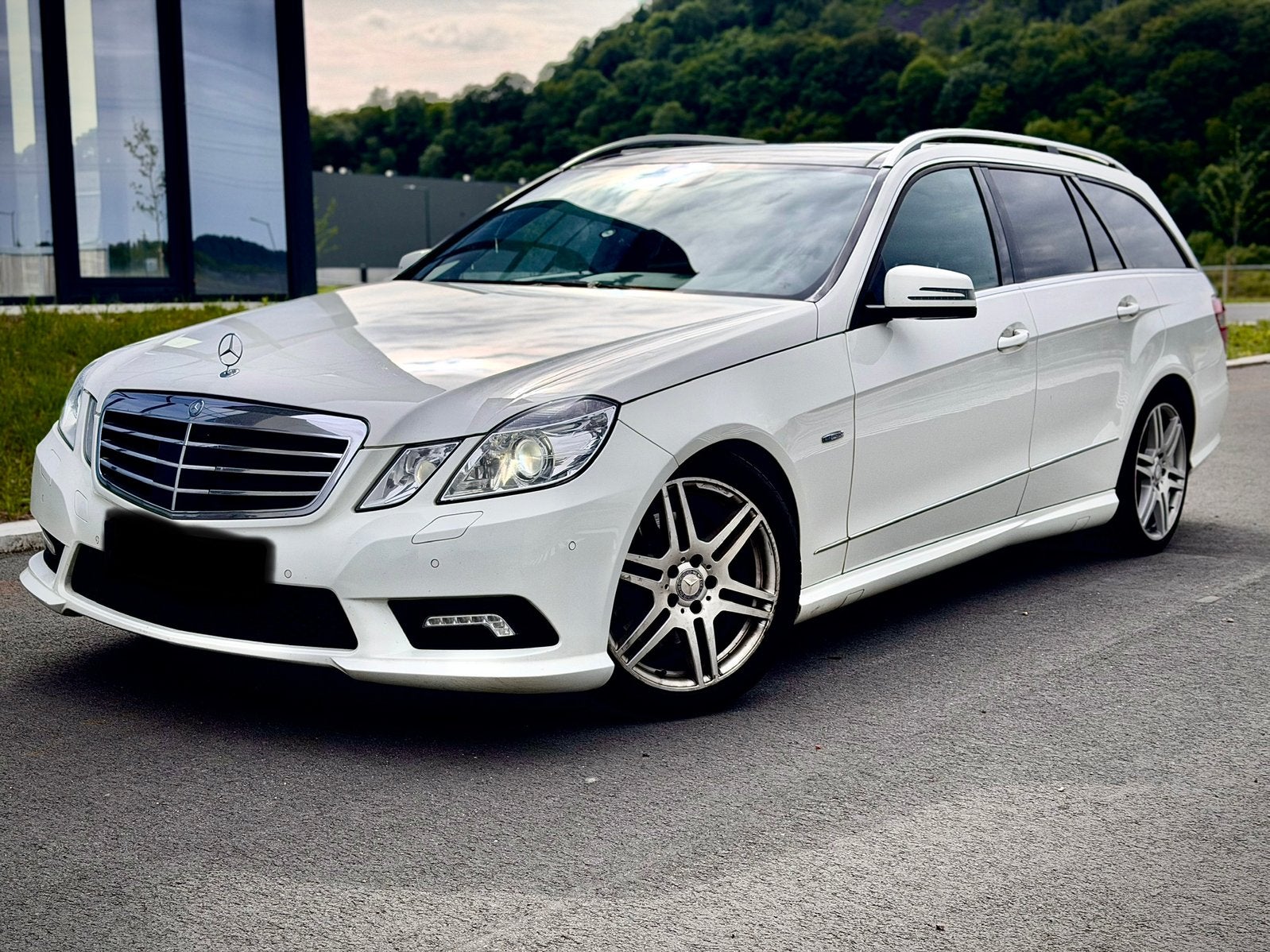 Mercedes E300 V6 cdi pack amg, Particulier, Te koop