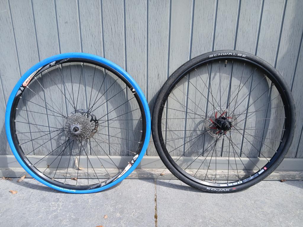 Paar 28" wielen disc brake, Fietsen en Brommers, Fietsonderdelen, Ophalen, Gebruikt, Wiel, Aluminium