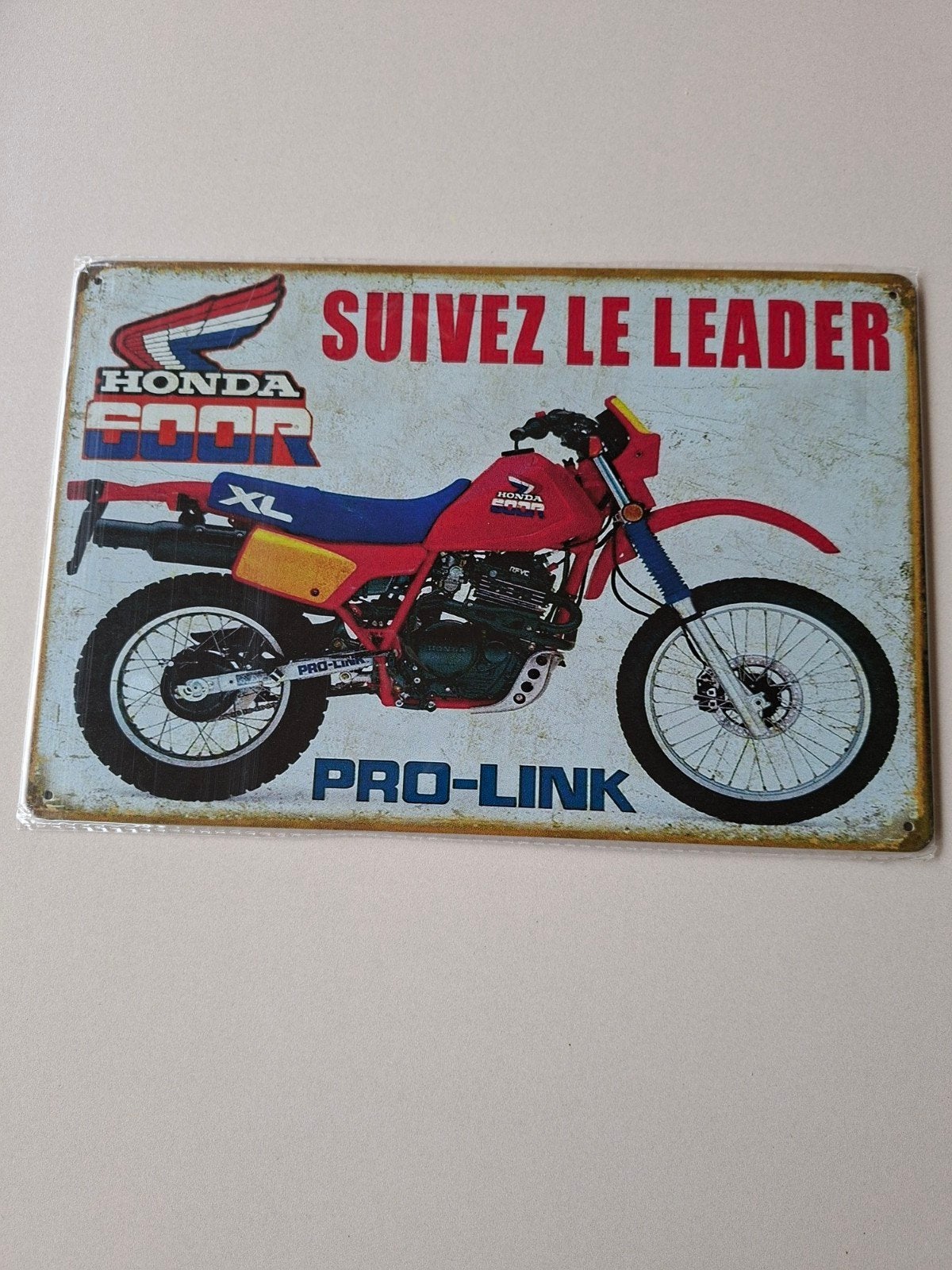 Bordje HONDA 600R
20cm X 30cm
Bieden 8€ per stuk, Verzamelen, Ophalen