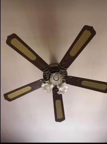 suspension/Ventilateur/luminaire 3 lampes € 30,00, Enlèvement
